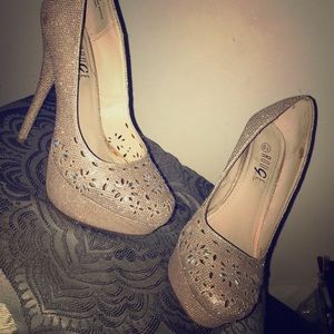 Sparkly heels✨💖